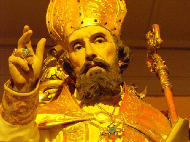 Oggi chiediamo a San Biagio di benedire la nostra gola