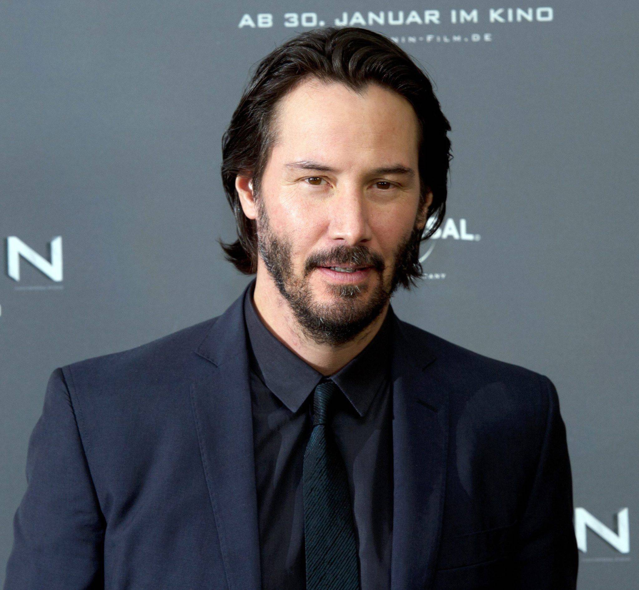 epa04367538 (FILE) The file picture dated 17 January 2014 shows US actor/cast member Keanu Reeves as he attends a photocall for '47 Ronin' in Munich, Germany. Keanu Reeves will turn 50 on 02 September 2014.  EPA/TOBIAS HASE ** Usable by LA, CT and MoD ONLY **