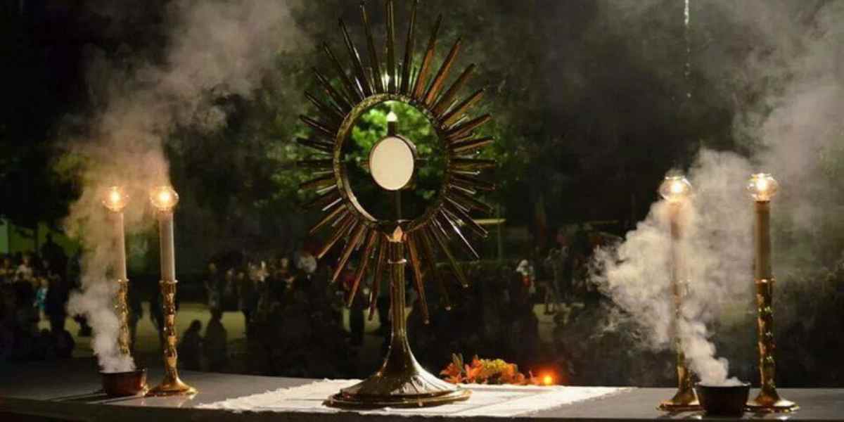 Medjugorje - Adorazione Eucaristica