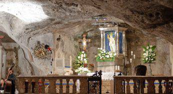 Coroncina alla Divina Misericordia Live dalla Grotta di San Michele Arcangelo – VIDEO