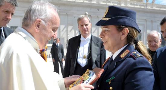 il Papa e le forza dell'ordine