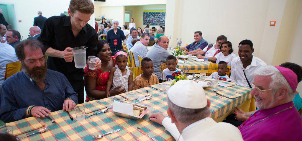 poveri e papa francesco