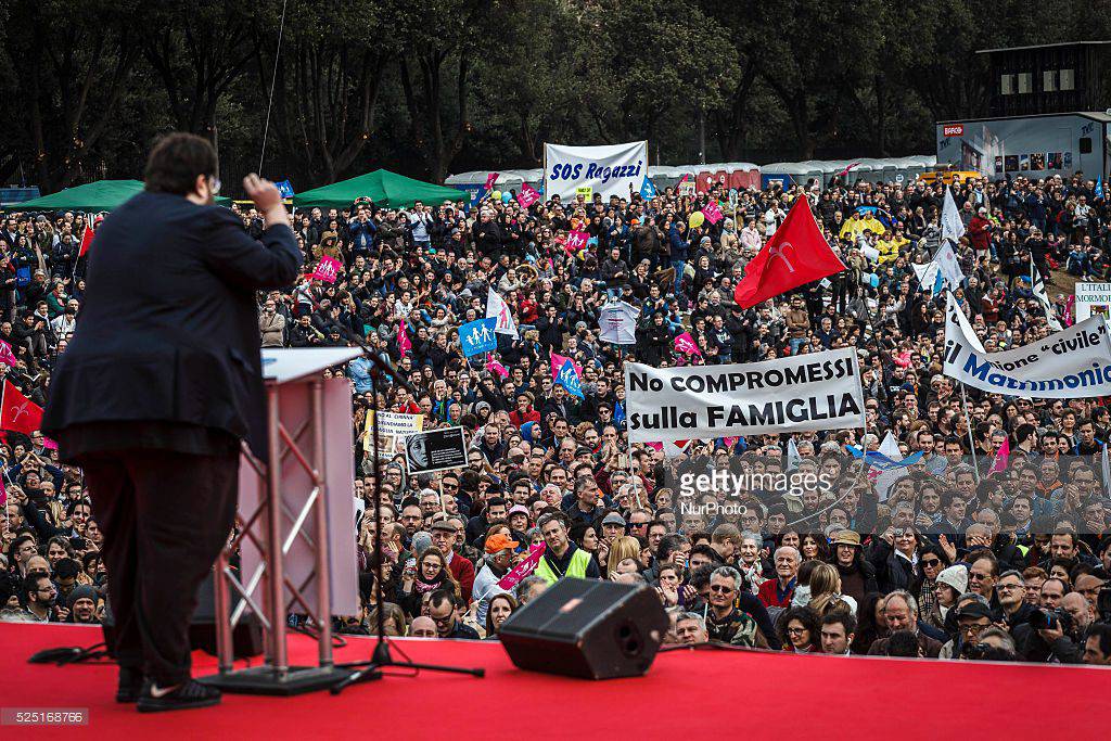 Maria Vergine sarà benevola con noi. A noi la battaglia, a Dio la vittoria