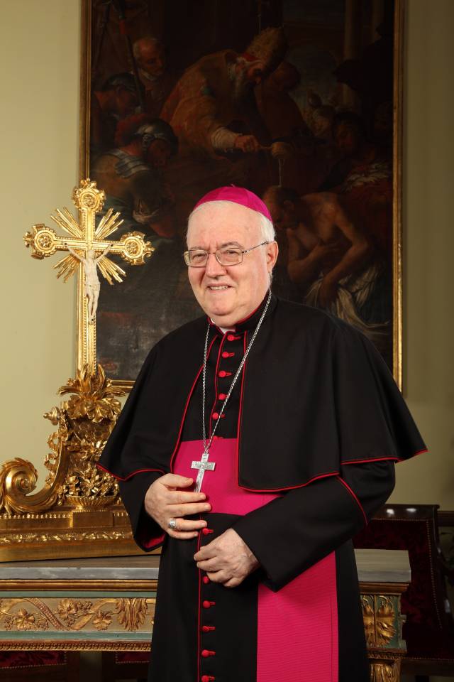 Monsignor Nosiglia: Blocca il corso di fedeltà tra le coppie omosessuali