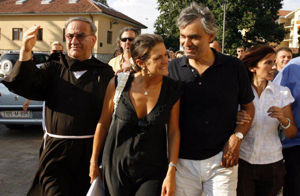 Bocelli visita Medjugorje: "Sono qui per ricevere un messaggio"