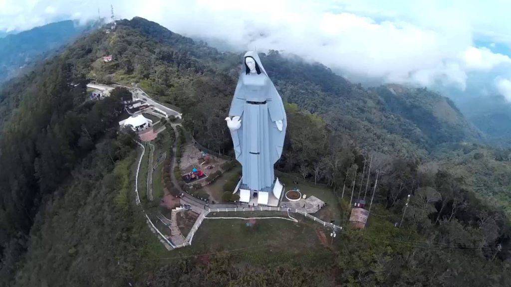 La 'Virgen de la Paz', la statua raffigurante la Madonna più alta del mondo