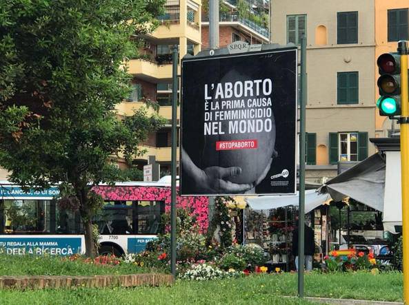Tolti i manifesti contro l'aborto a Roma, Savarese: "E' una vergognosa censura"