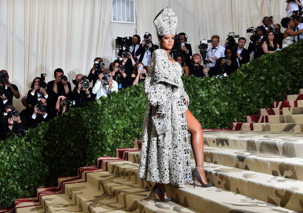 Metropolitan Museum: l'abito di Rihanna travisa la bellezza liturgica