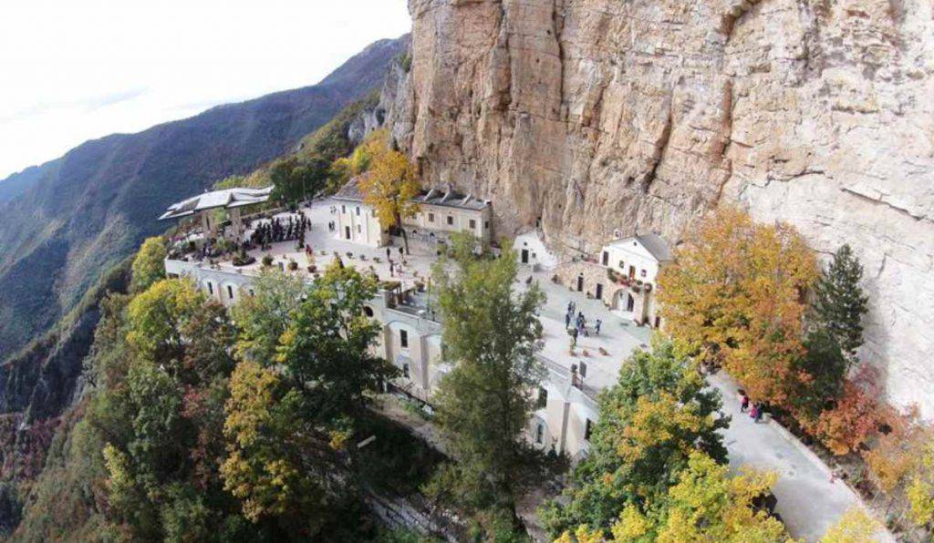 Vallepietra Santuario SS Trinita