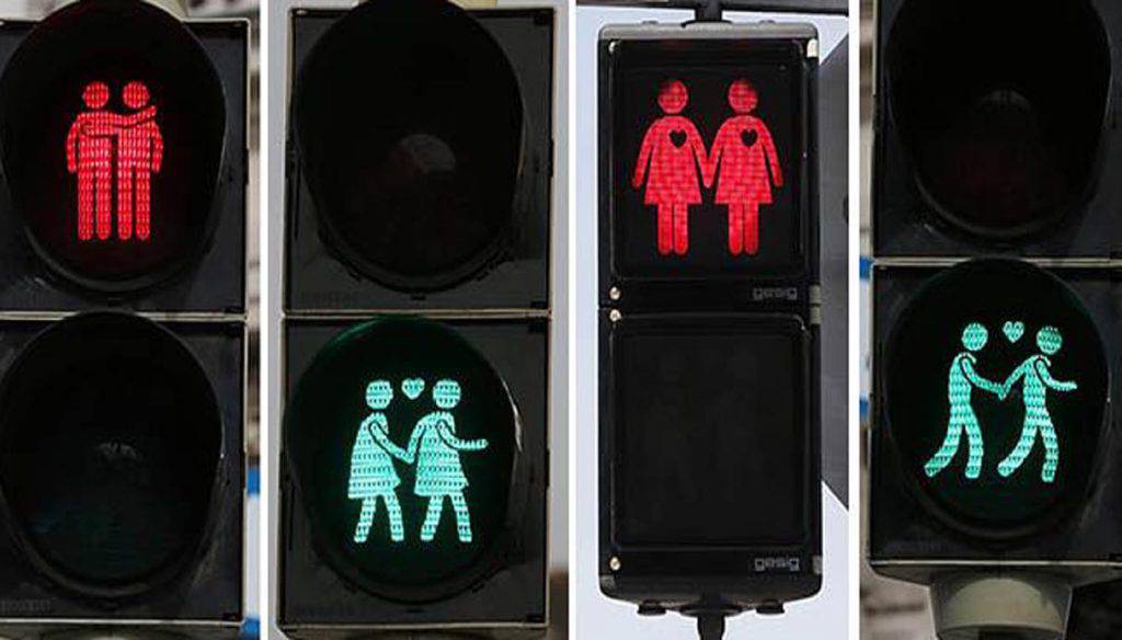 A Torino arriva il semaforo gay friendly con raffigurate le coppie Lgbt