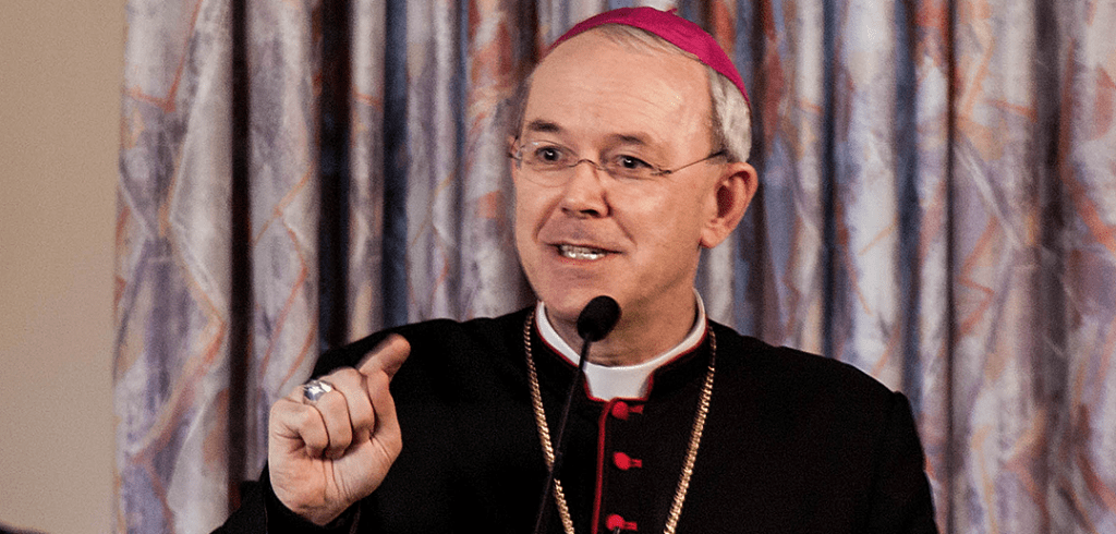 Monsignor Schneider: "L'immigrazione è un piano orchestrato per cancellare la cristianità"