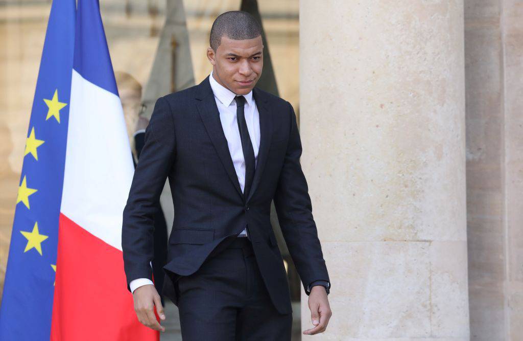 Mbappe campione anche fuori dal campo: devolve in beneficenza il ricavato del mondiale