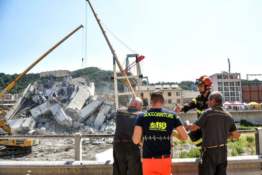 Ponte Morandi salta capo ispettori