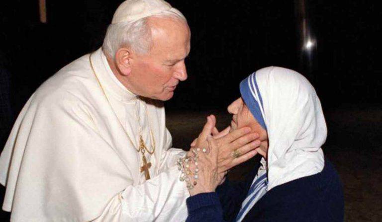 Santa Teresa di Calcutta, una matita nelle mani di Dio