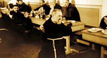 Padre Pio urlò: “fate spazio a quel ferroviere”