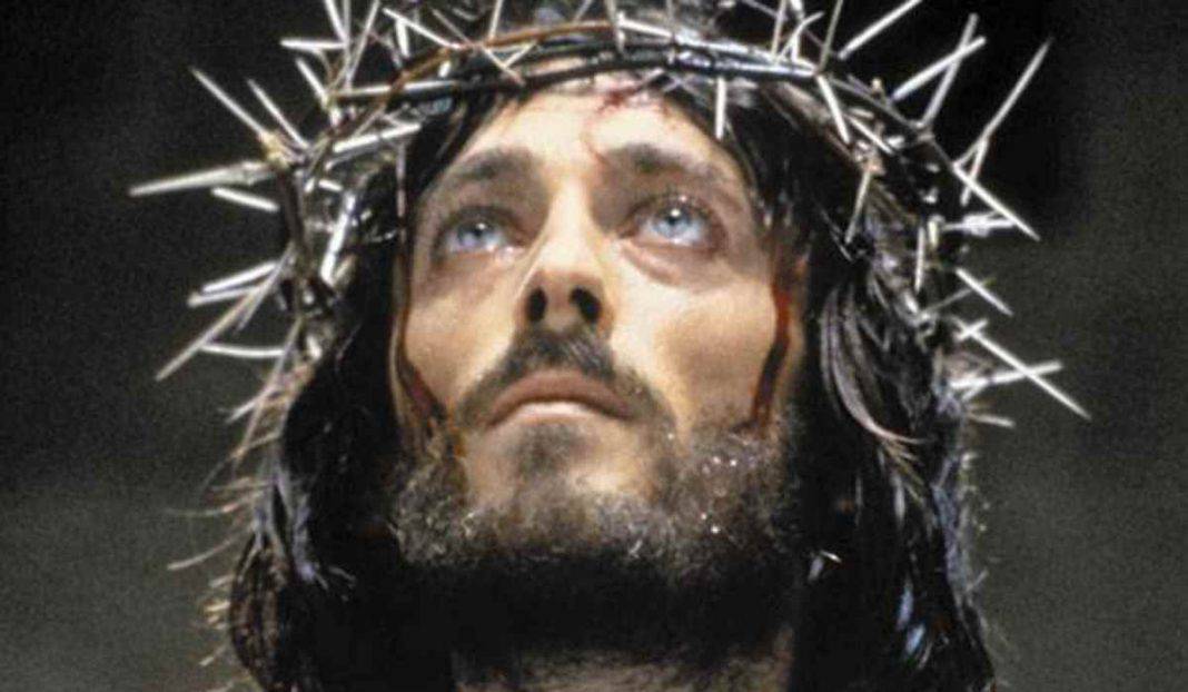 Il Vero Volto Di Gesù Ricostruito Dalla Nasa La Madonna ci regala il Santo Volto di Gesù da portare con noi