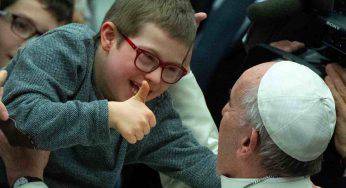 Come essere felici? I 10 punti del decalogo di papa Francesco