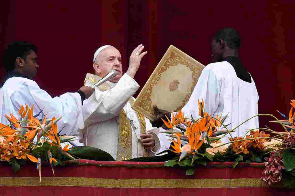 papa francesco messaggio pasqua