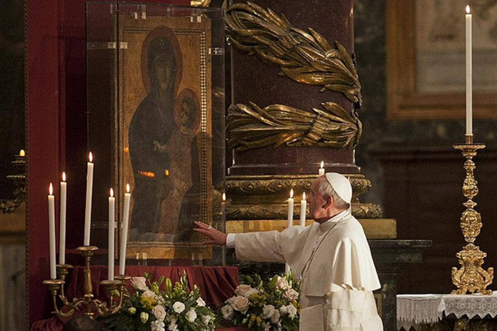 Papa Francesco Ringrazia La Madonna A Santa Maria Maggiore