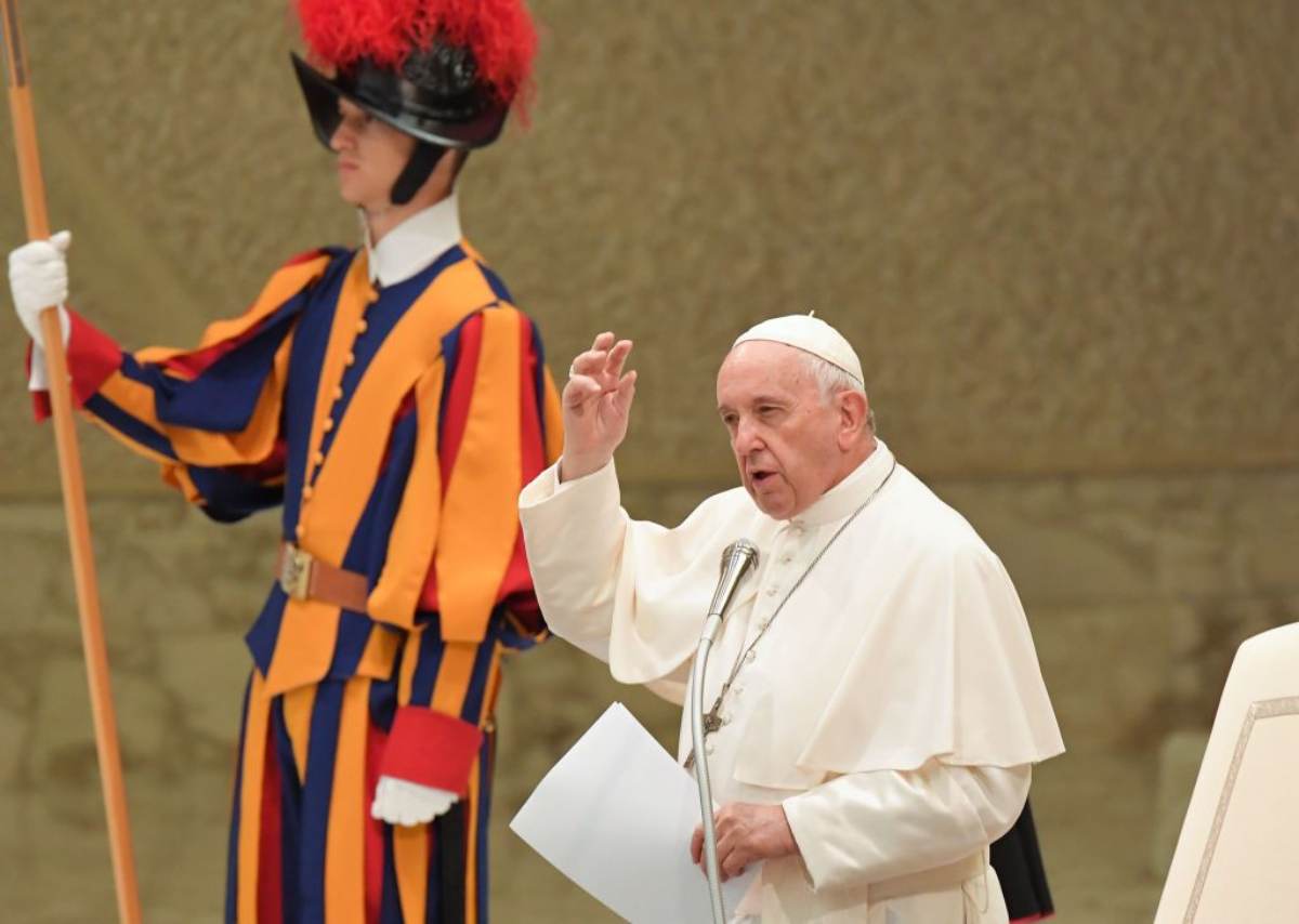 Papa Francesco scrive ai sacerdoti