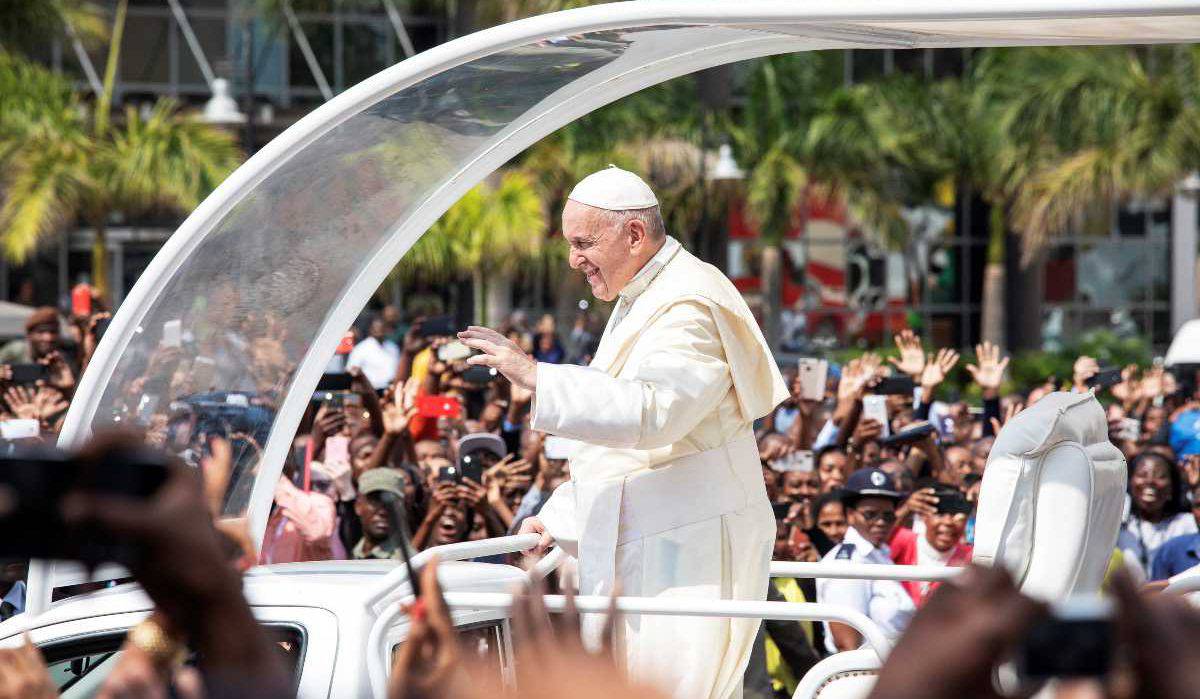 papa francesco giovani mozambico