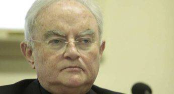 Medjugorje: Perché Monsignor Hoser ha proibito l’Eucarestia sulle mani