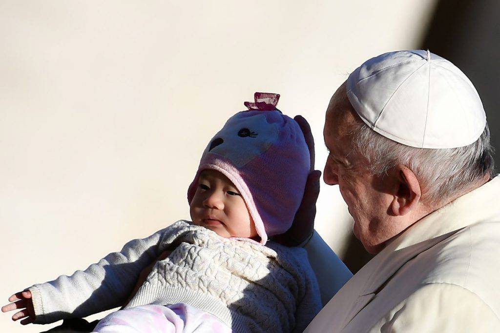 papa francesco accoglienza