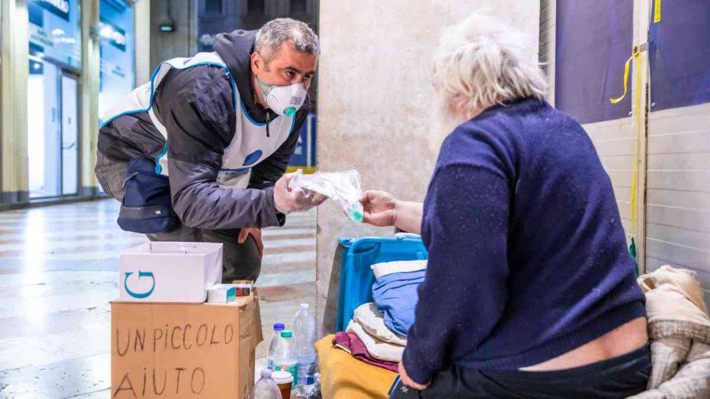 Coronavirus fame povertà emergenza nero