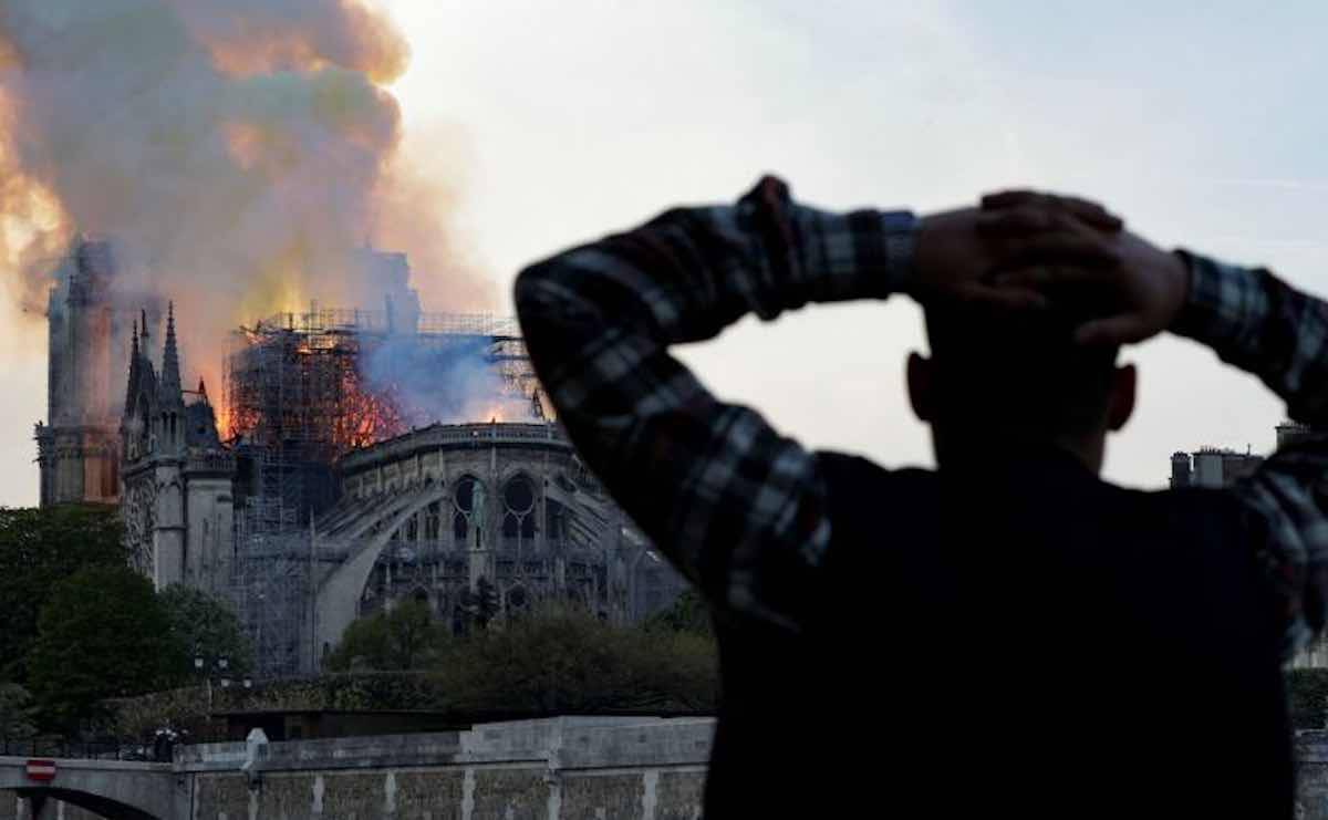 Notre Dame incendio