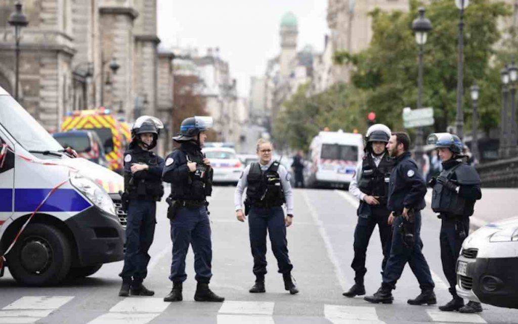 Parigi polizia