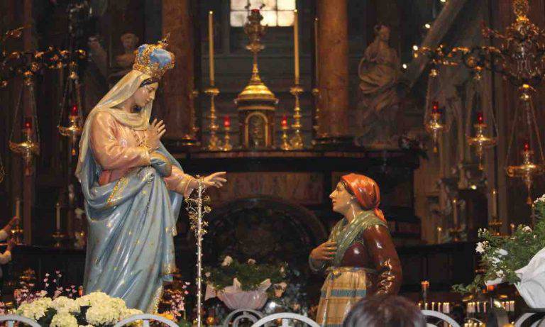 Apparizione Della Madonna In Italia Madonna di Caravaggio: anniversario dell'apparizione. La storia