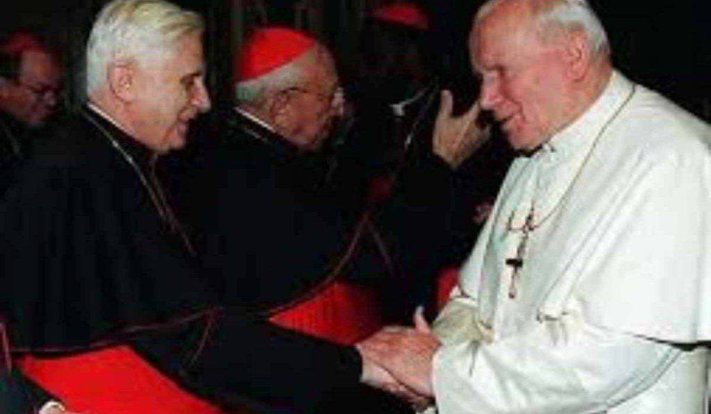 San Giovanni Paolo II e il Papa emerito Giovanni Paolo II