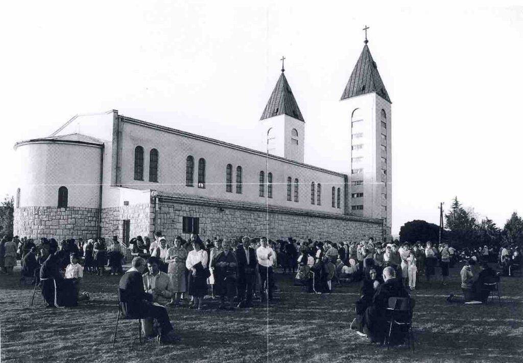 Foto storica -Chiesa di Medjugorje nel 1981