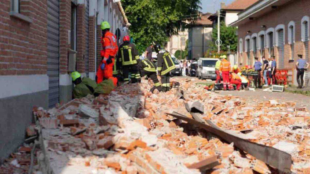 Il crollo: muoiono una mamma e i suoi due figli 