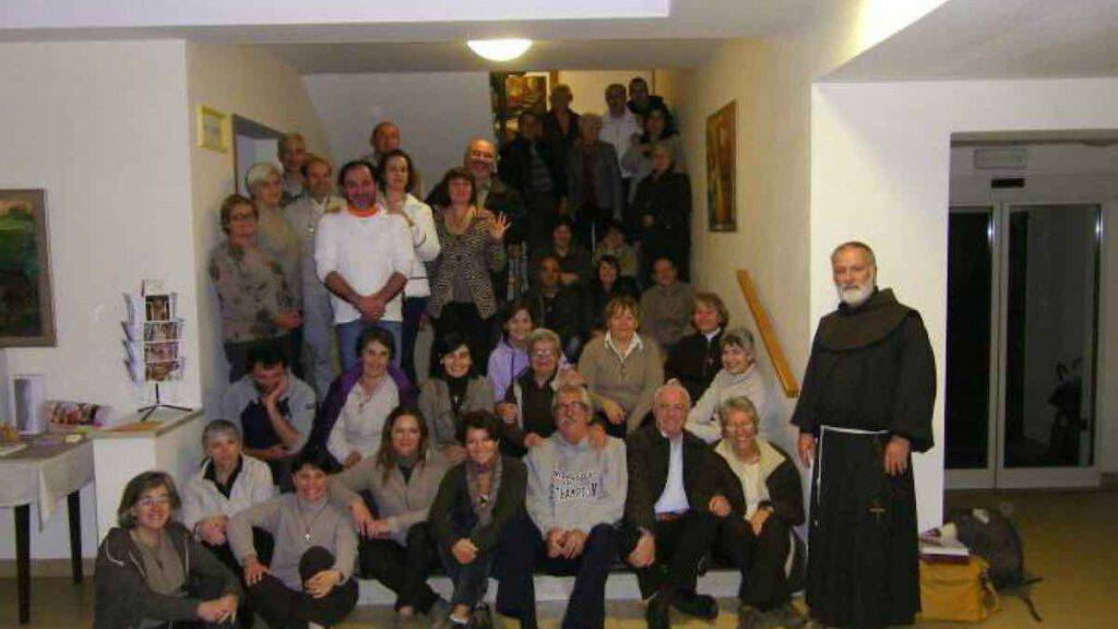 Padre Cristoforo Amanzi con la sua comunità “Madre della Riconciliazione e della Pace” 