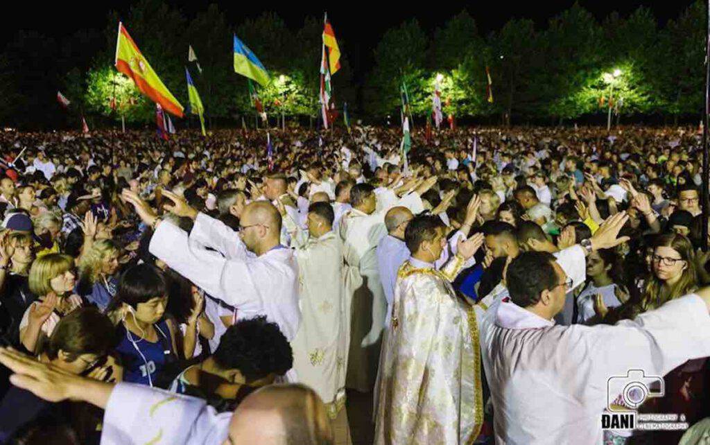 Medjugorje, 700 sacerdoti pregano sui fedeli 