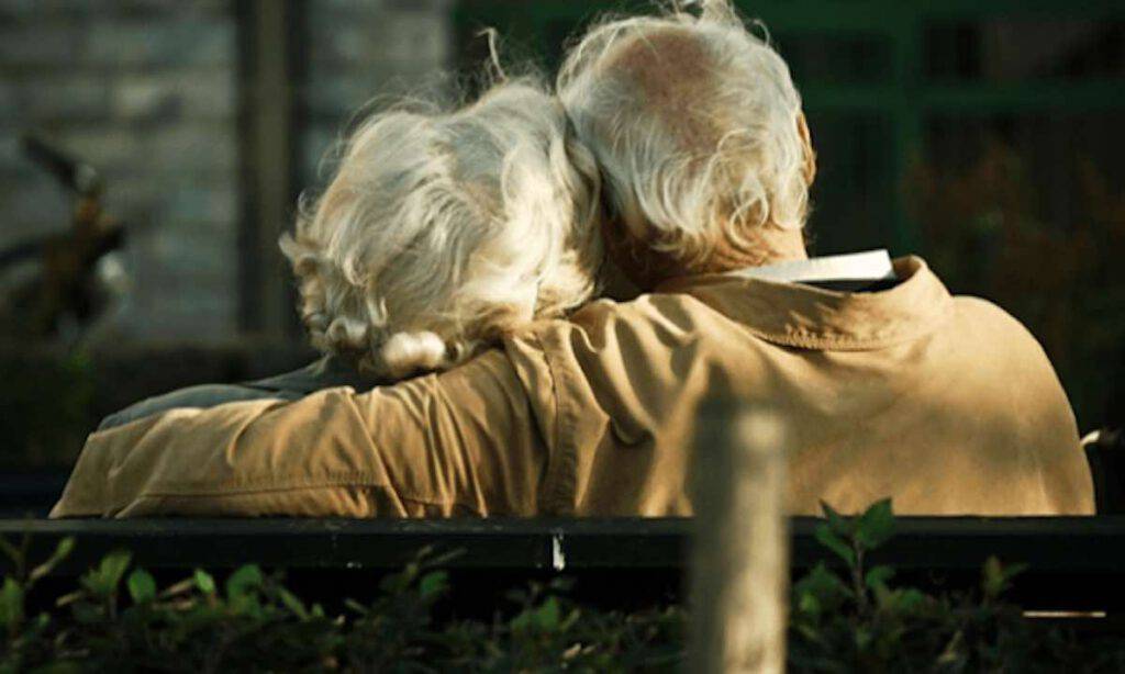 Amore anziani serenata