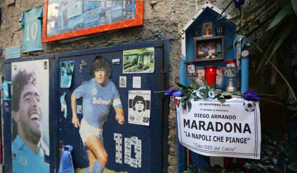 Stadio intitolato a Maradona. Sacerdoti protestano