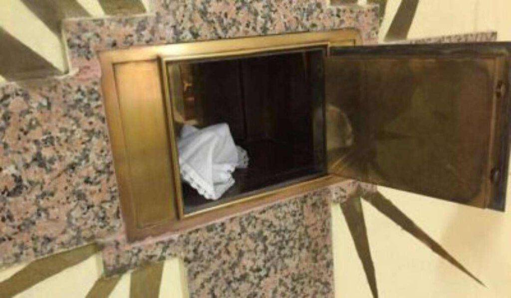 Preghiera Di Riparazione Per Le Ostie Profanate