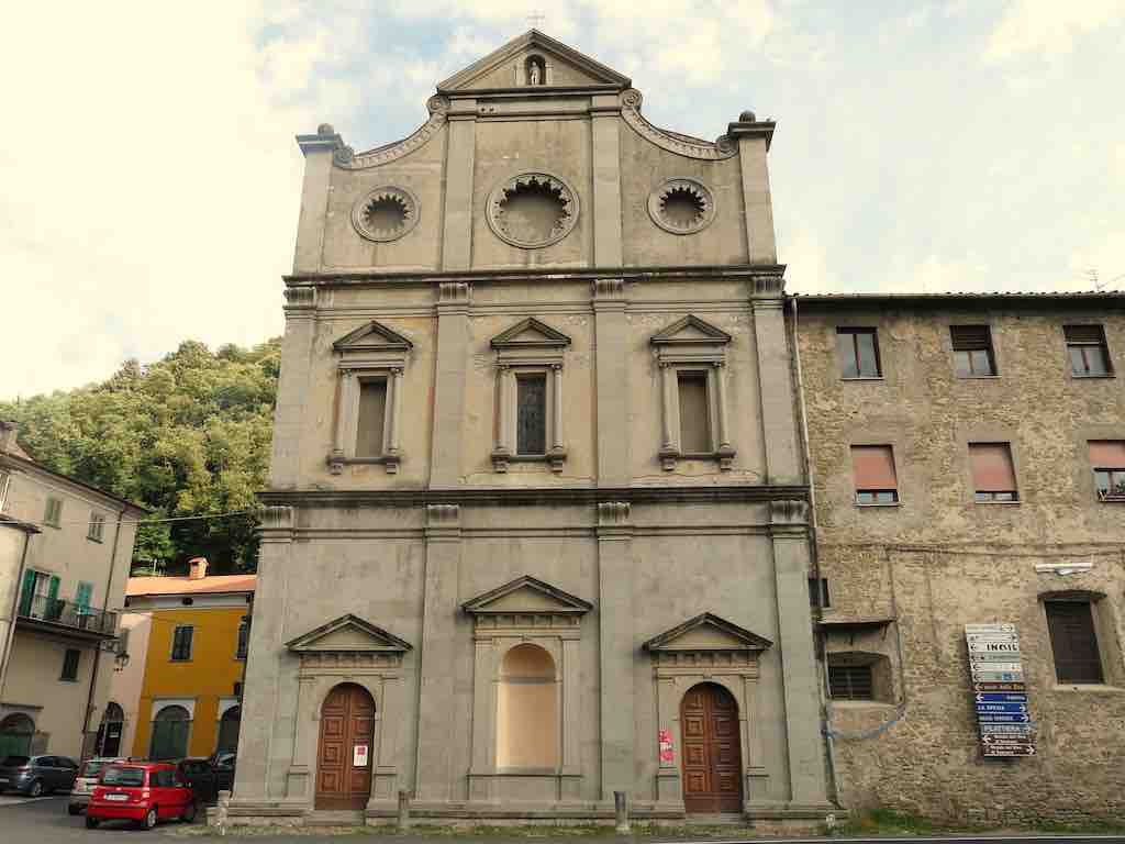 Pontremoli chiesa Annunziata facciata