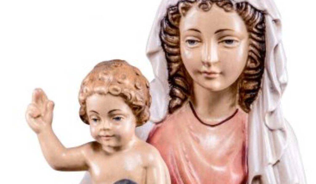 Madonna di Praga: indica a padre Cirillo la statua del Bambin Gesù