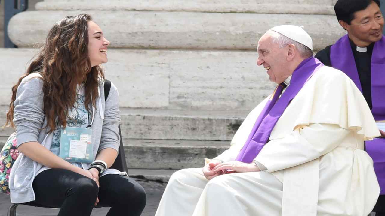 papa francesco confessa