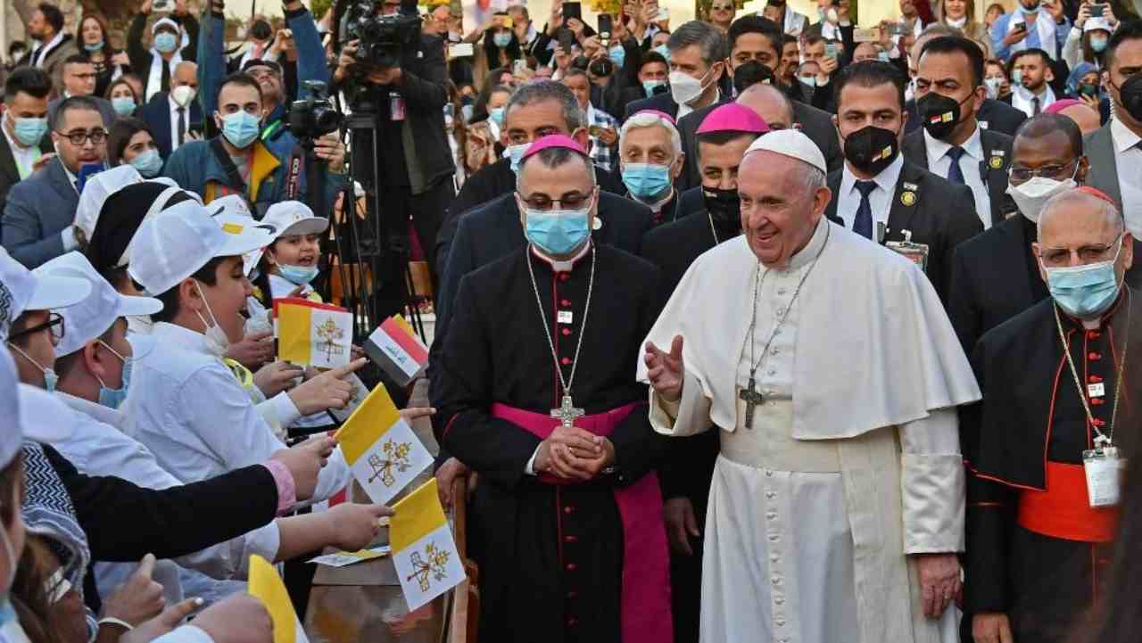 Papa in Iraq tra la gente con cardinale Sako