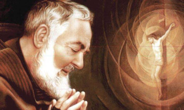 Padre Pio: quel misterioso profumo che la medicina non si spiega