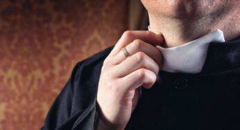 Un prete lascia per sposarsi: è come un divorziato risposato?