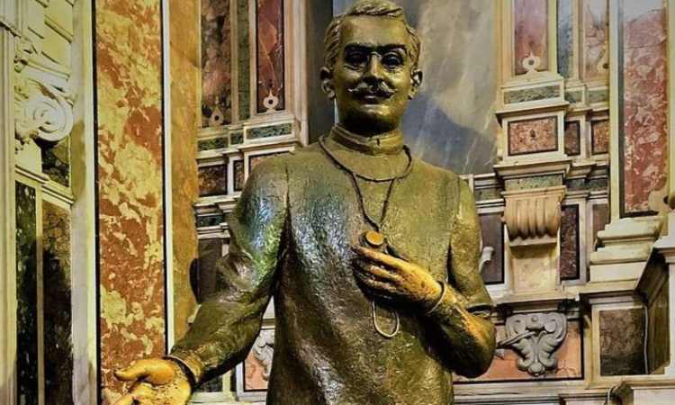 statua san giuseppe moscati