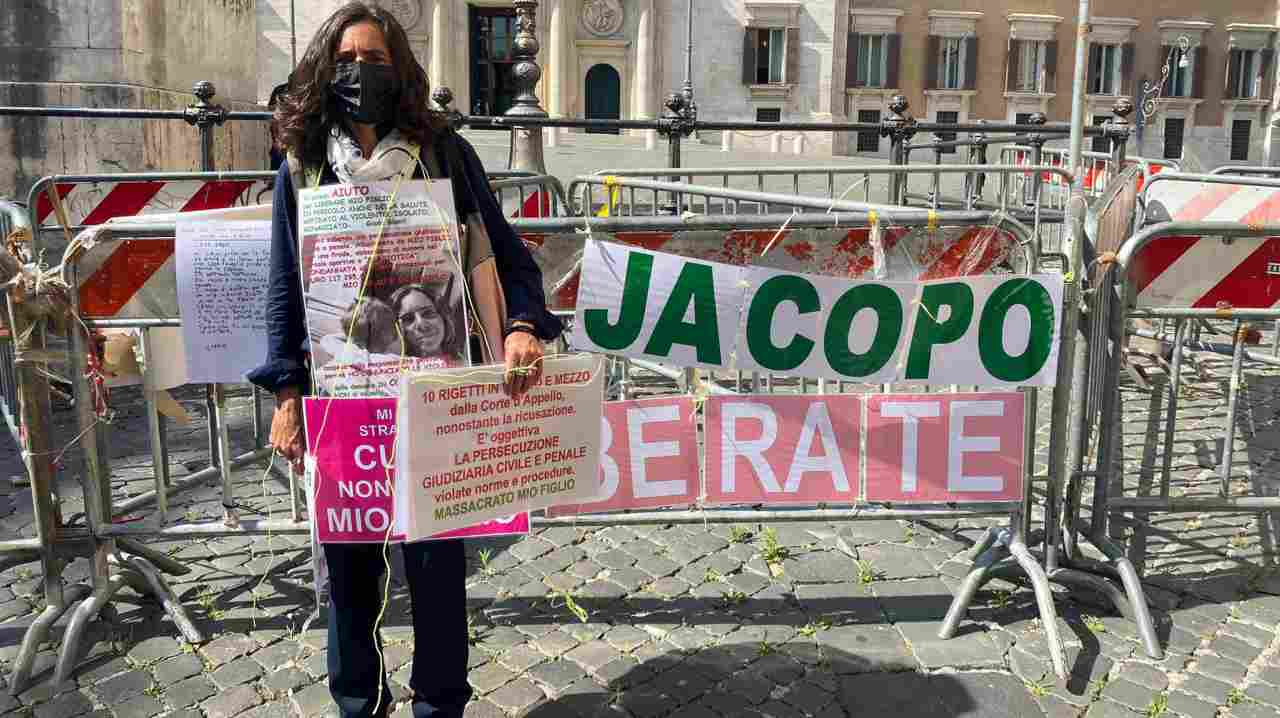 Giada Giunti manifestazione Montecitorio