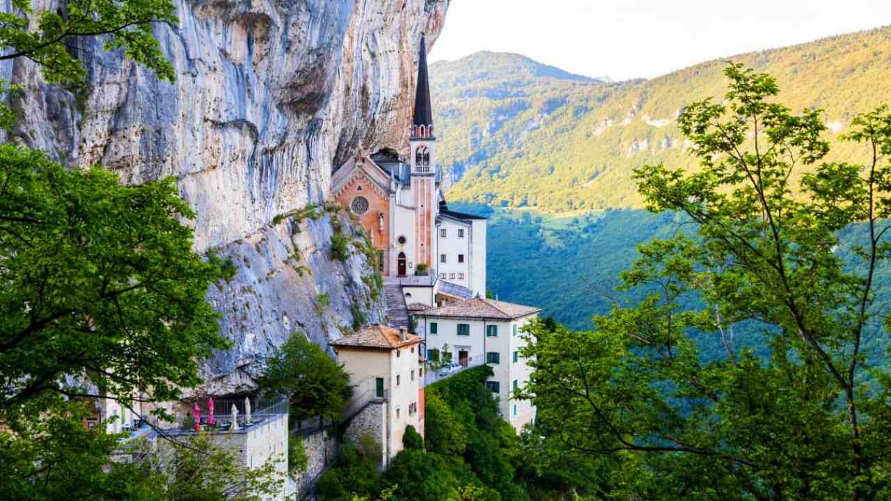 Santuario Madonna della Corona di Spiazzi