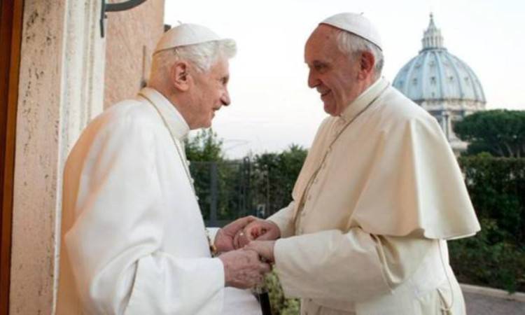 papa francesco e papa benedetto