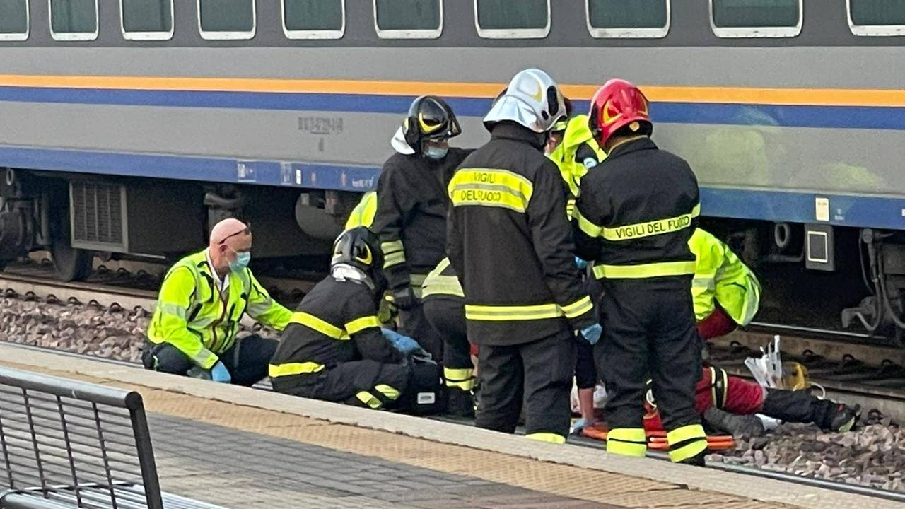 muore sul treno